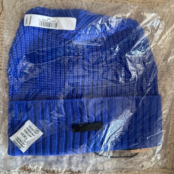 Rebecca Minkoff NWT Cobalt Blue Embroidered Star Beanie Rare display picture 2